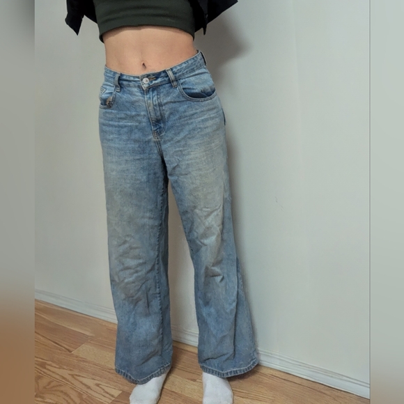 Wide Leg Jeans - Picture 2 of 5